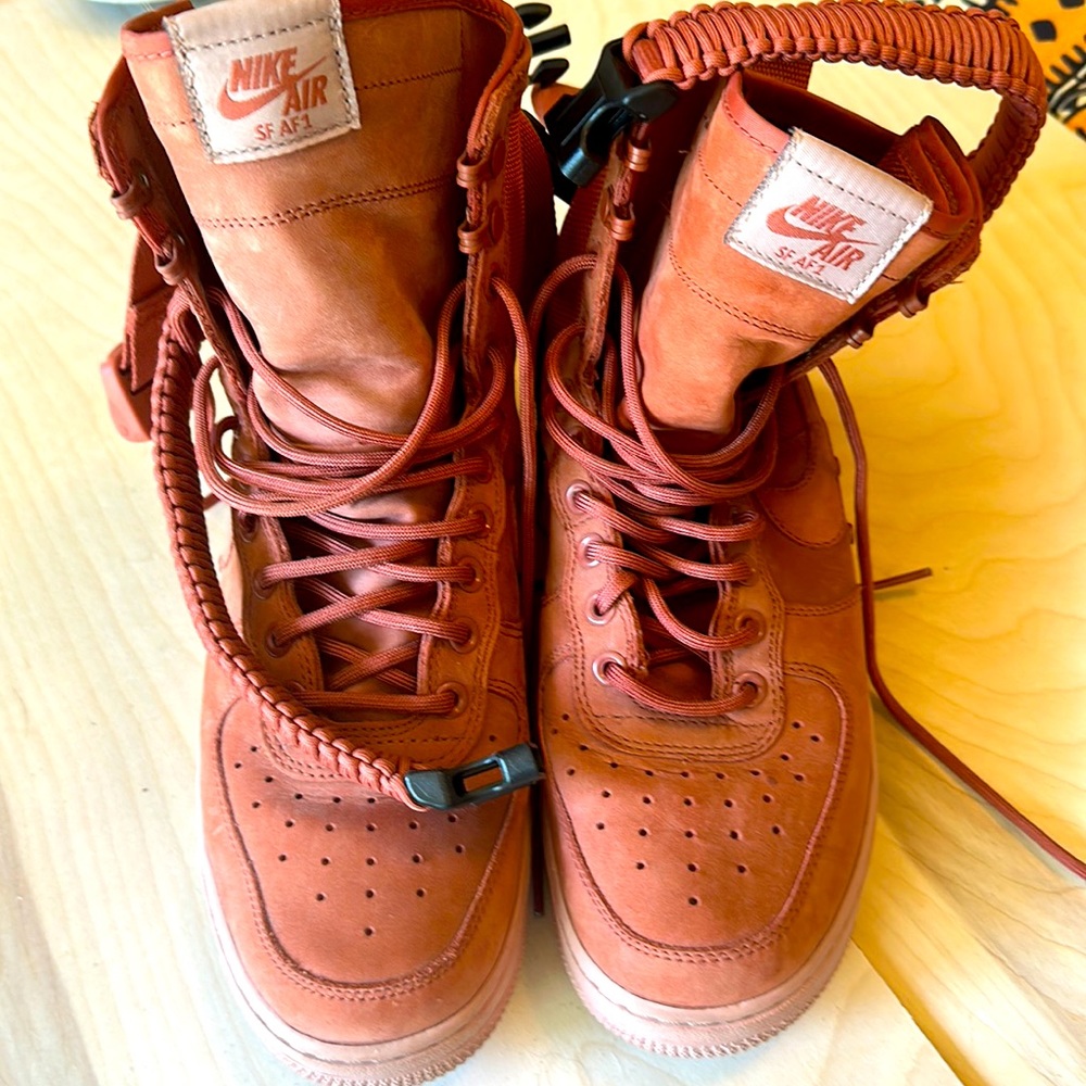 2018 Nike SF Air Force 1 (857872 - 202) Dusty Peach. Worn once. Beautiful!